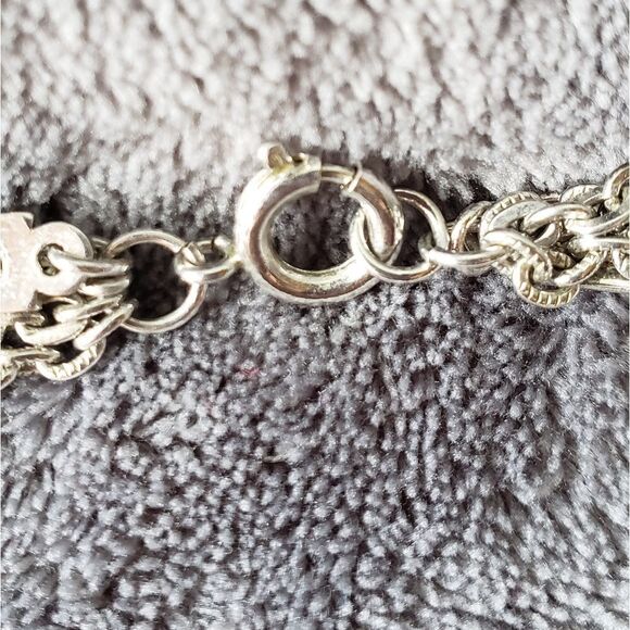 Pretty Silvertone Vintage Necklace 26" - Picture 7 of 7